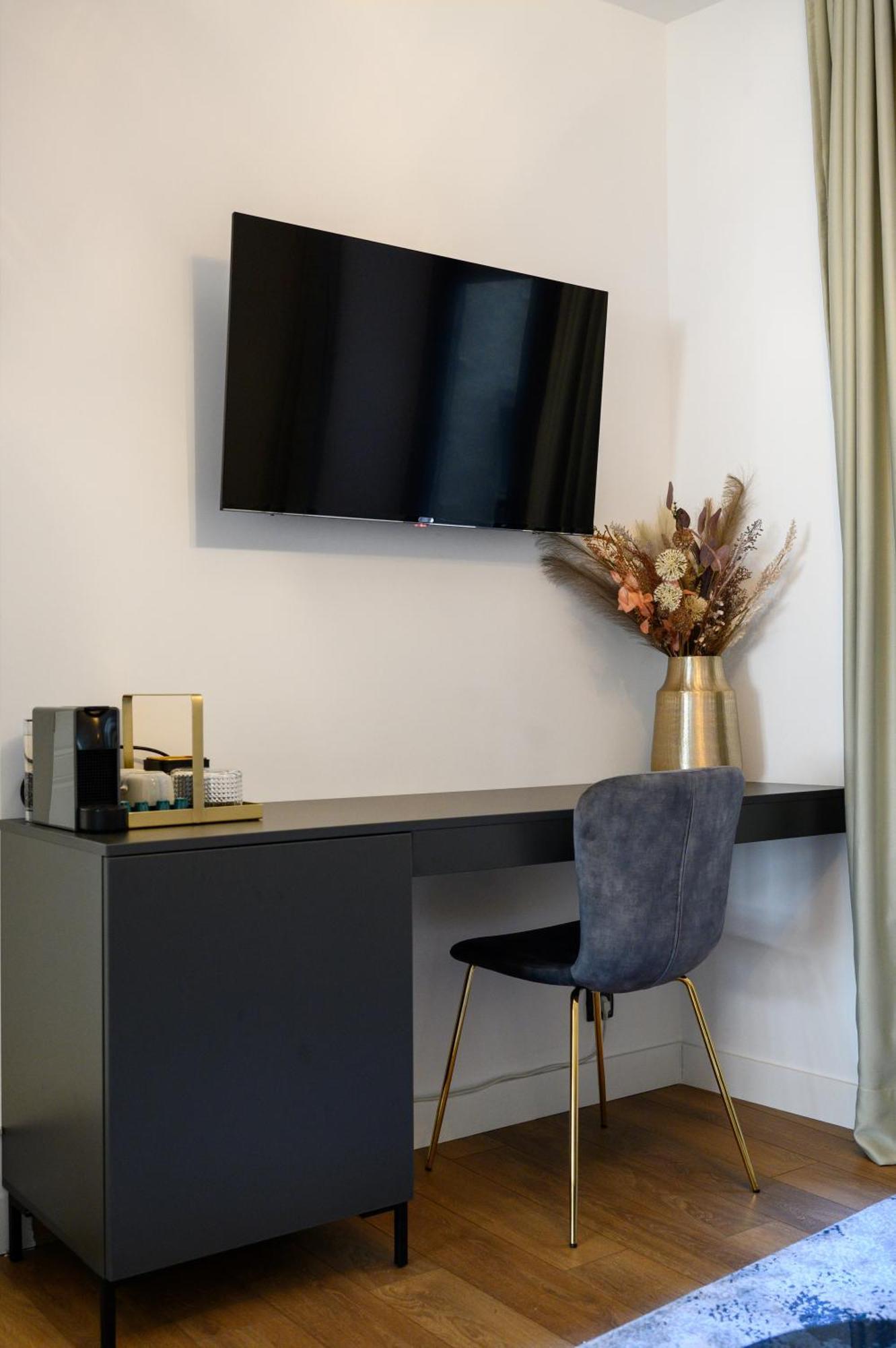 Urban Downtown Luxury Rooms And Suites Belgrad Exterior foto